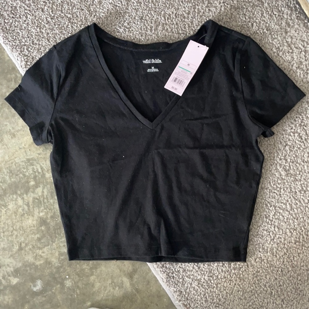 Black v neck shirt sleeve - Picture 2 of 2
